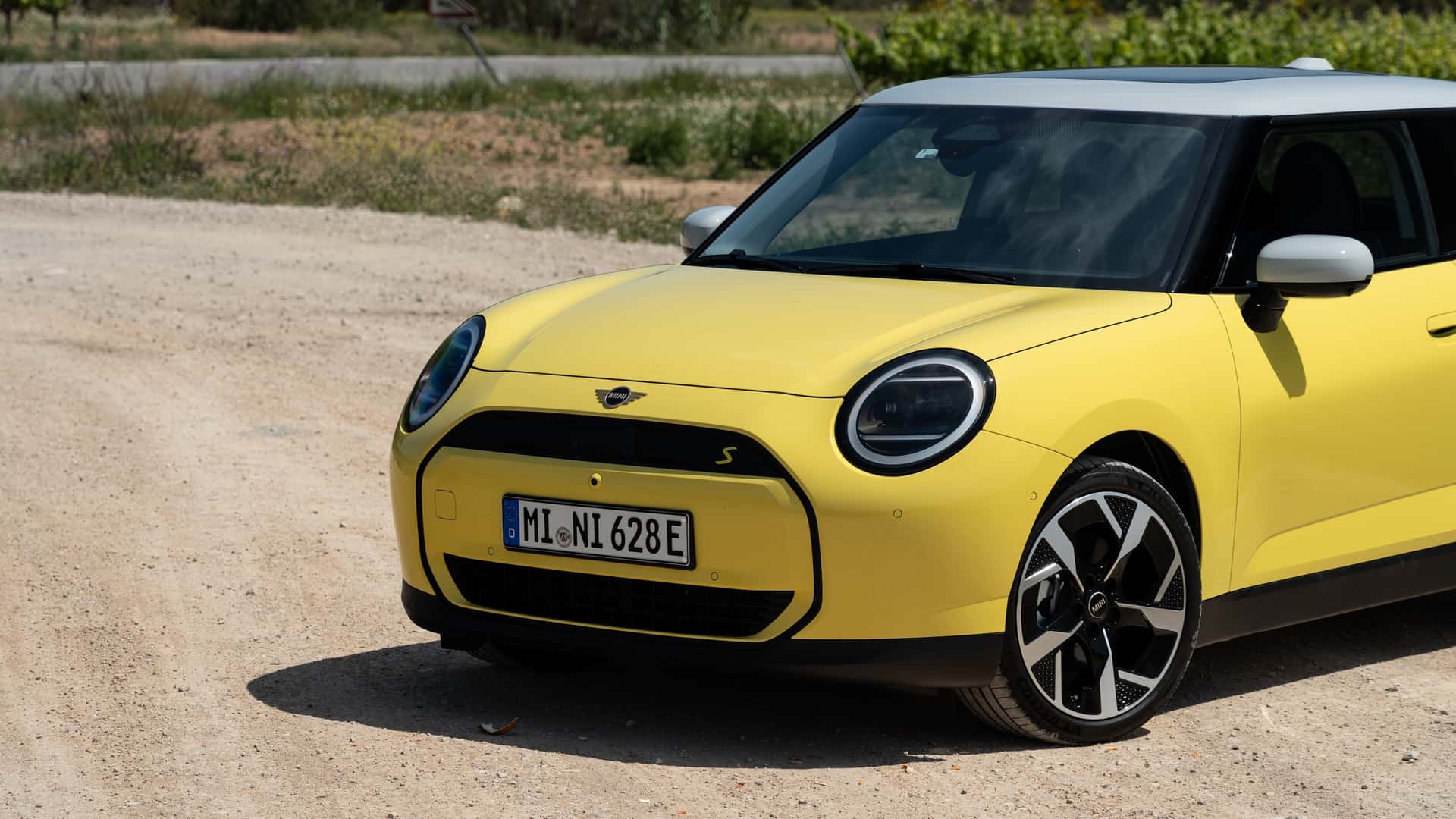 Nuevo Mini Cooper Eléctrico 2025: Autonomía y Diseño Renovado